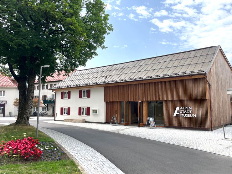 Außenansicht AlpenStadtMuseum