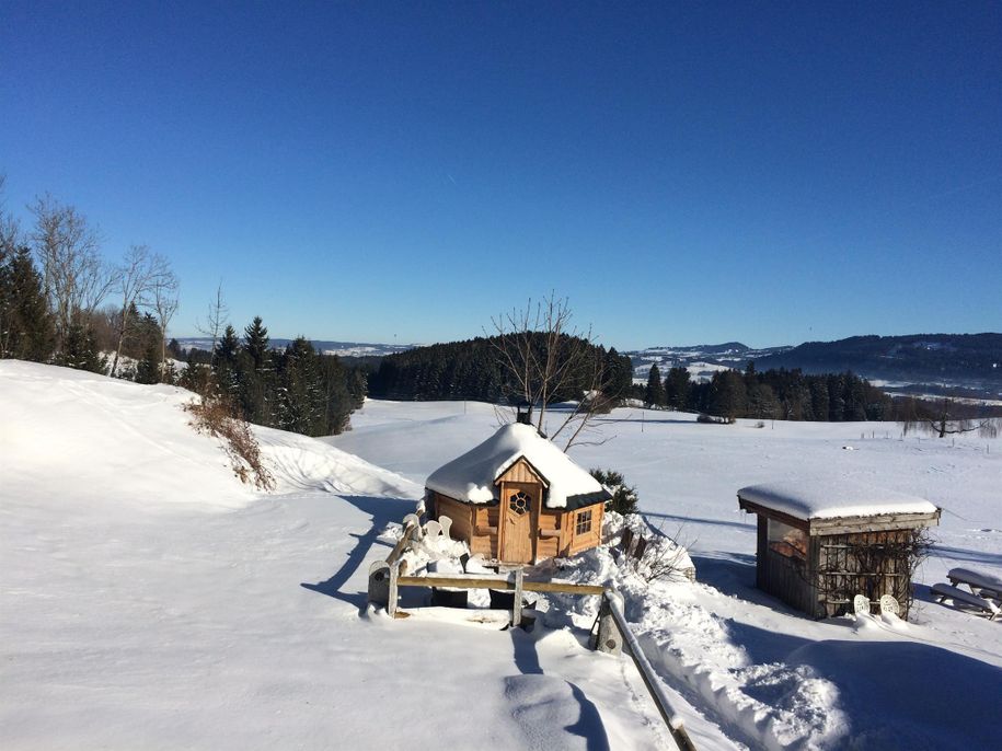 Auch im Winter gemütlich - die Grillhütte