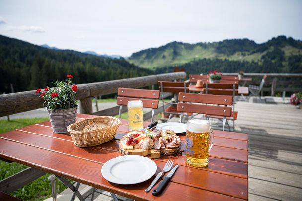 Brotzeit mit Aussicht