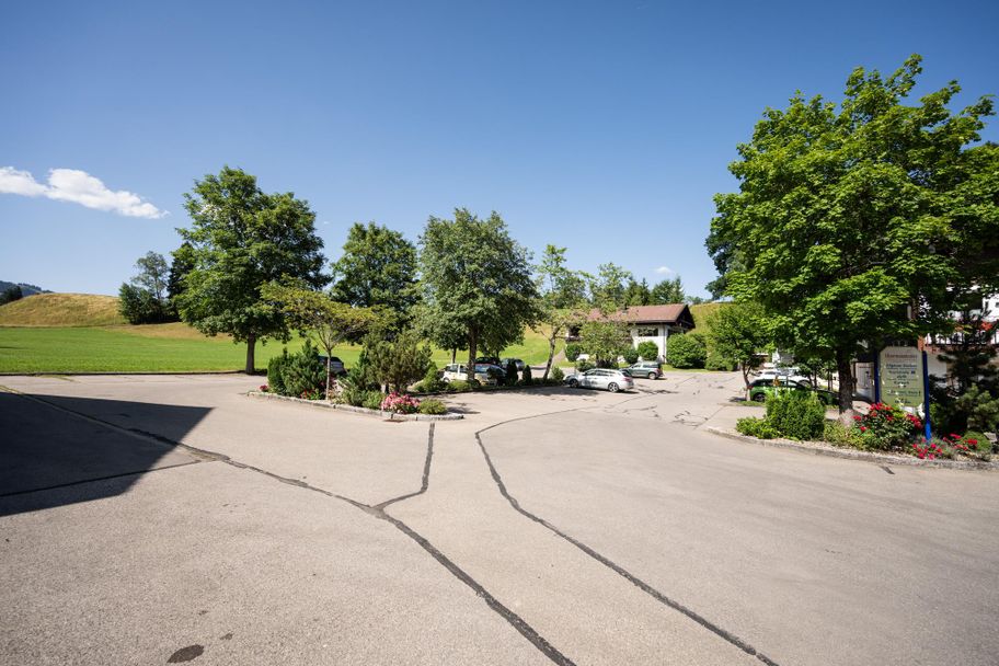 Parkplatz am Haus des Gastes Obermaiselstein