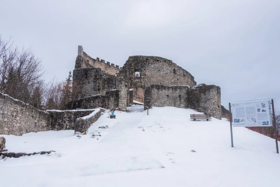 Burgruine Eisenberg.