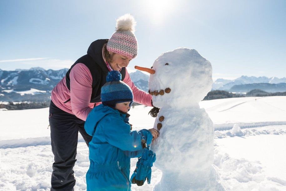 1137010_Familienpaß im Schnee
