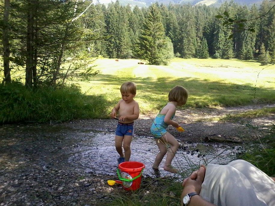 Spiel am Bach, Kind sein