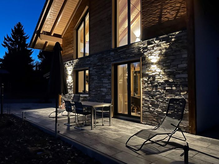 Terrasse bei Nacht