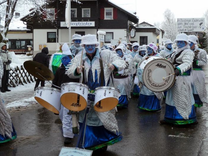 Guggenmusik Fischen