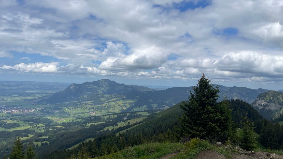 Blick auf den Grünten und ins Tal