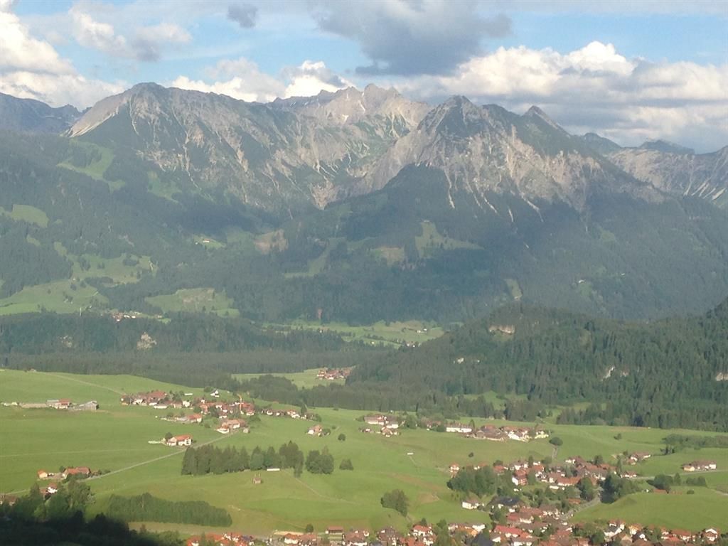 Blick vom Sonderdorfer Kreuz auf unser Landhaus