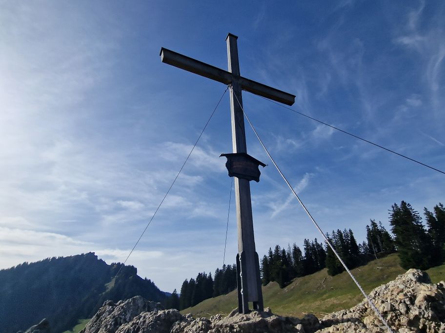 Gipfelkreuz am Bärenköpfle