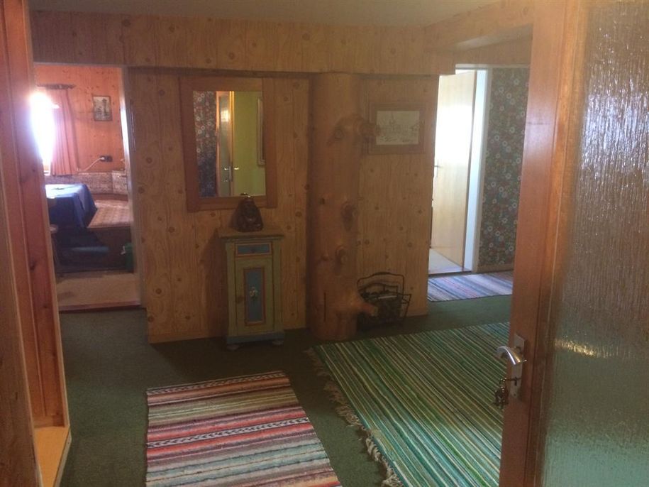 EINGANG_ZUR_WOHNUNG_2.OG