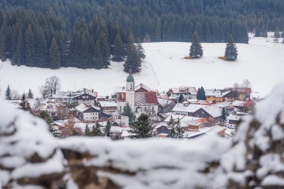 Ausblick auf den Ortsteil Zell.