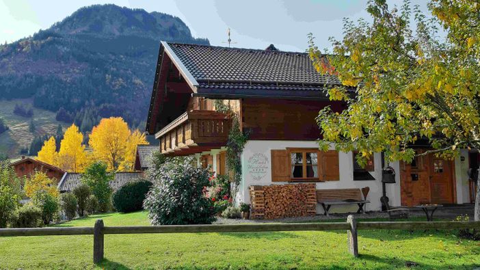 Haus Wankleiten im Herbst