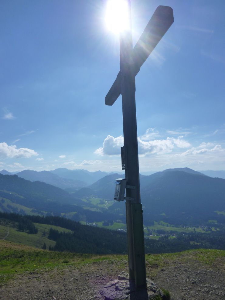 Das Gipfelkreuz auf der Reuter Wanne