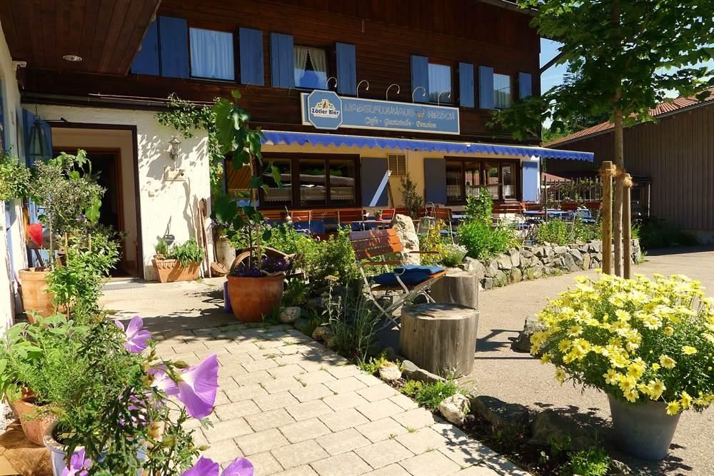 Nagelfluhhaus Eingang