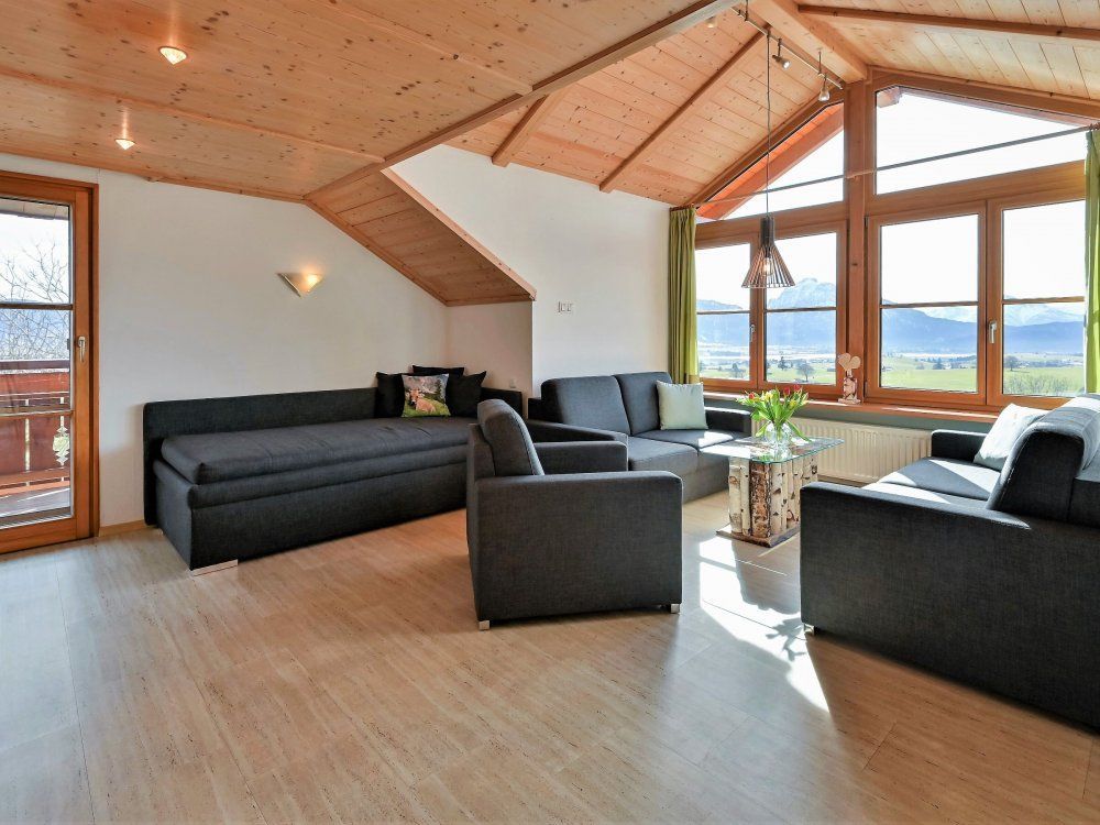 Berghof Kinker RoÃŸhaupten Ferienwohnung Panoramablick Wohnzimmer