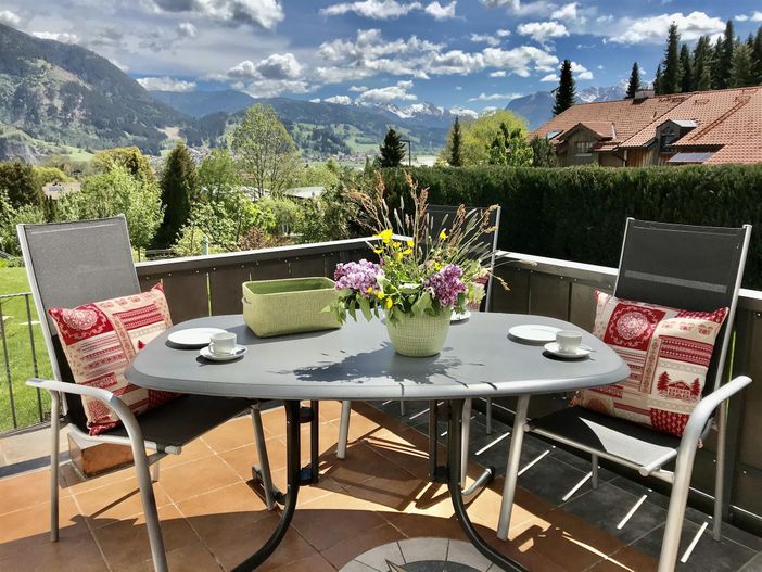 Terrasse mit wunderschönem Bergblick