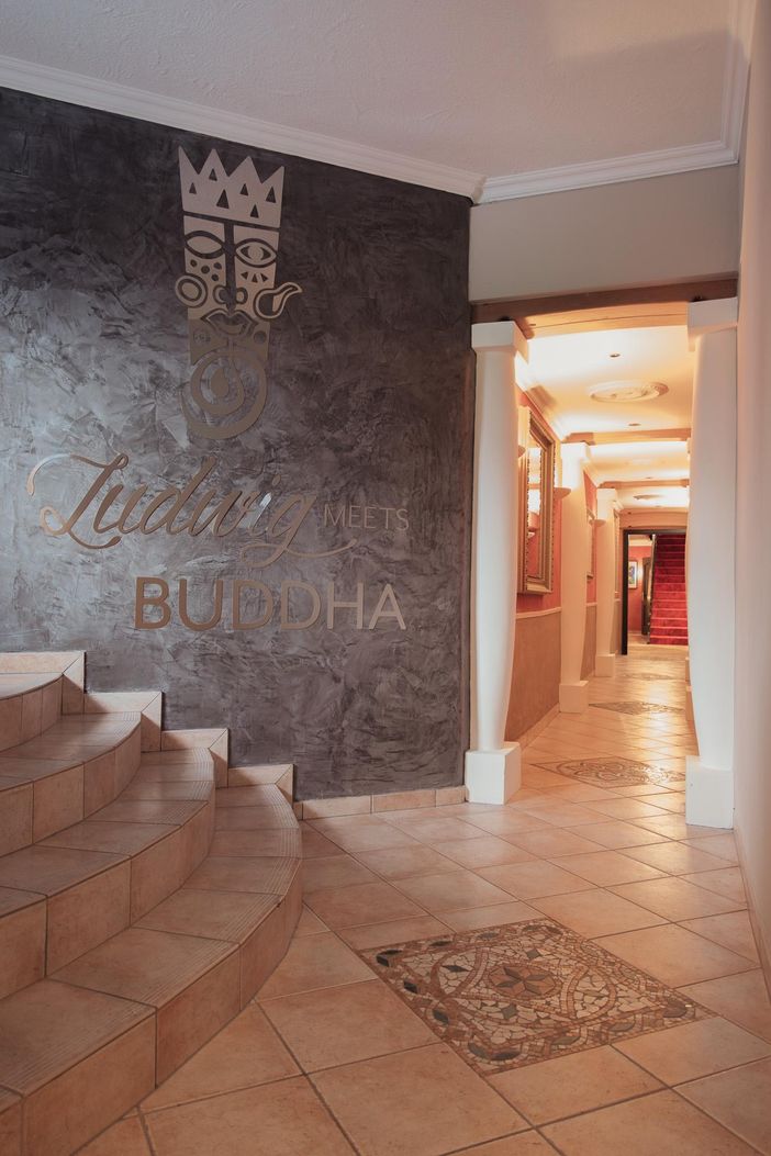 Ludwig meets Buddha