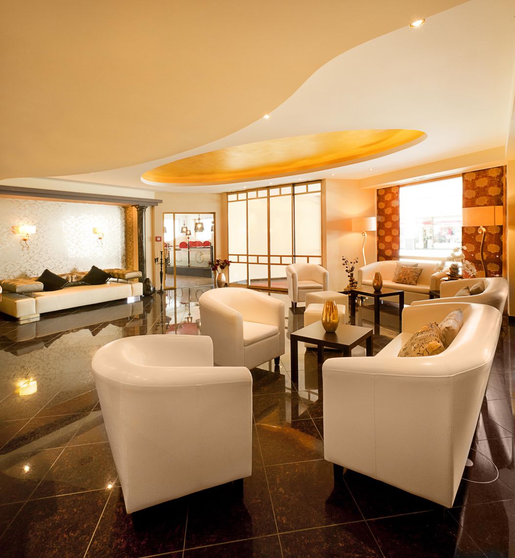 Lobby mit Chilieingang-1