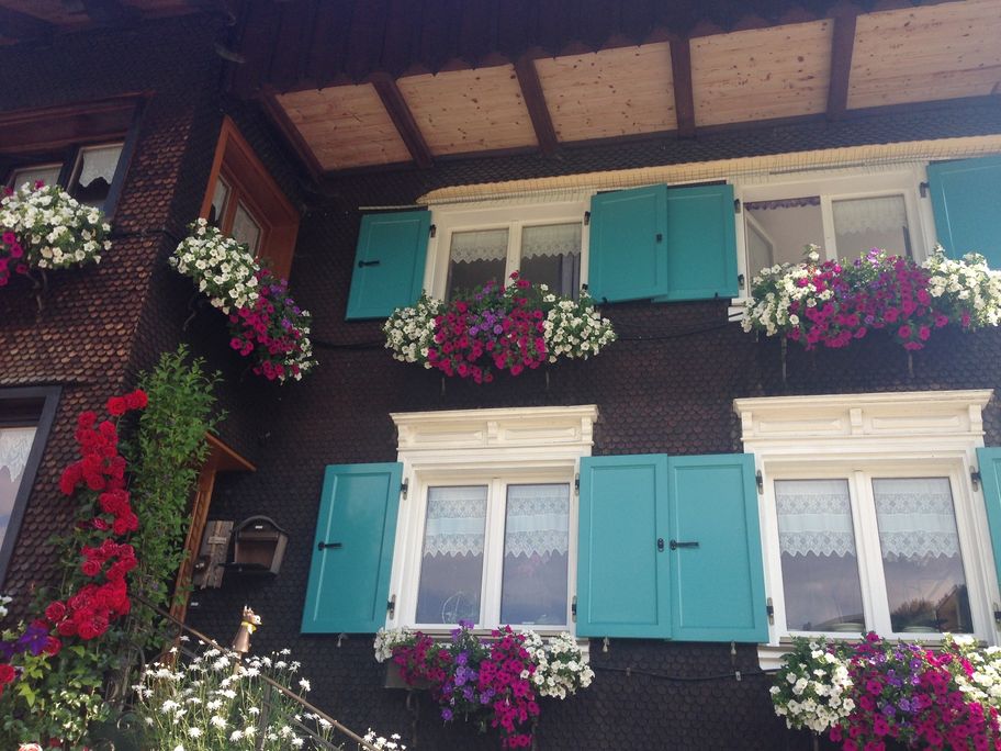 Blumenschmuck am Haus in Balderschwang