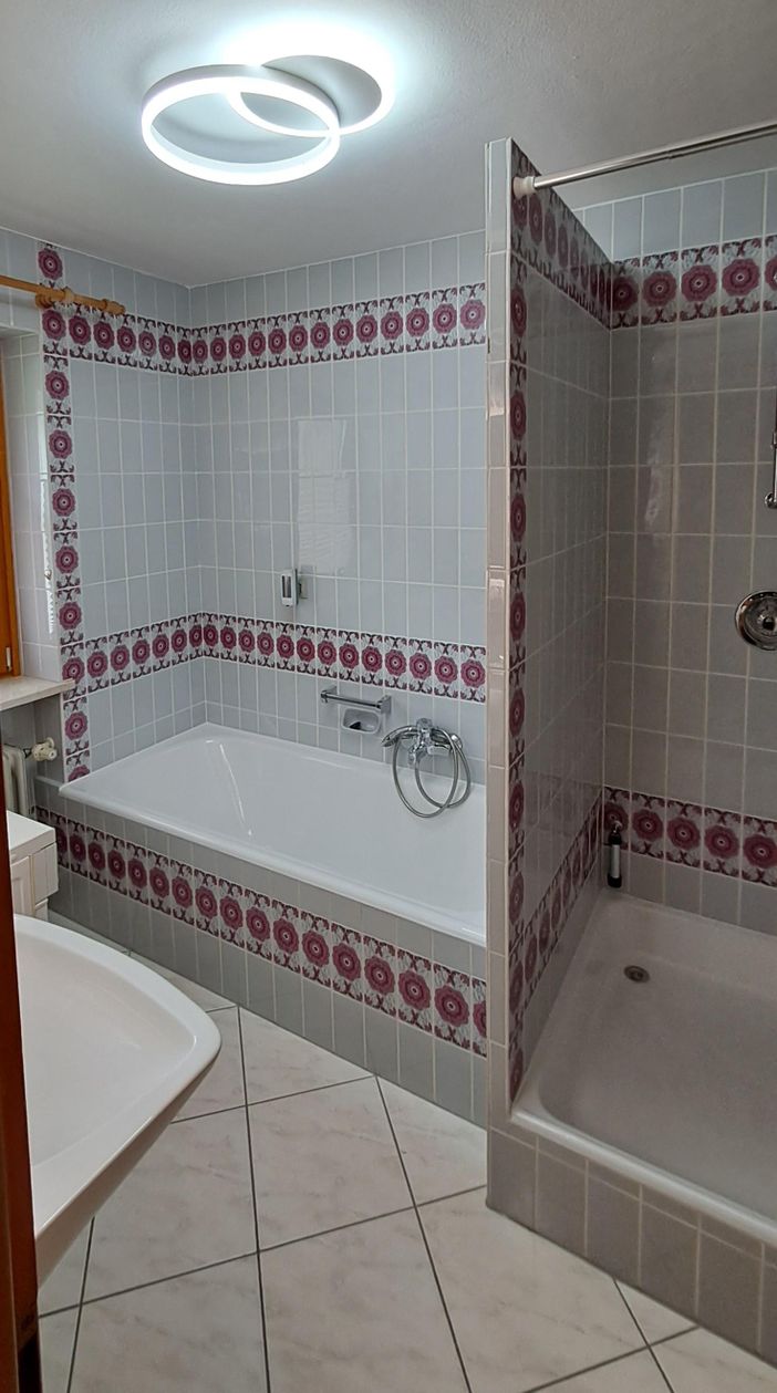 Bad mit Dusche