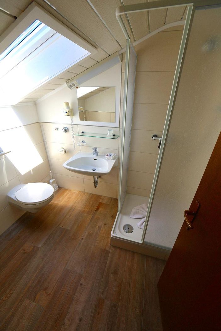 Zimmer 317 Badbrb