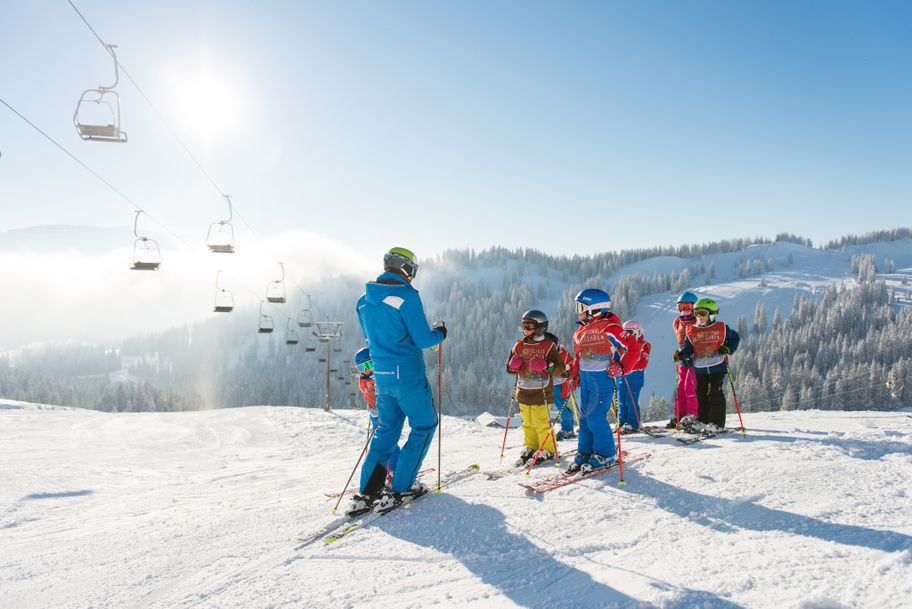 Skikurs für Kinder im Skigebiet Grasgehren im Allgäu