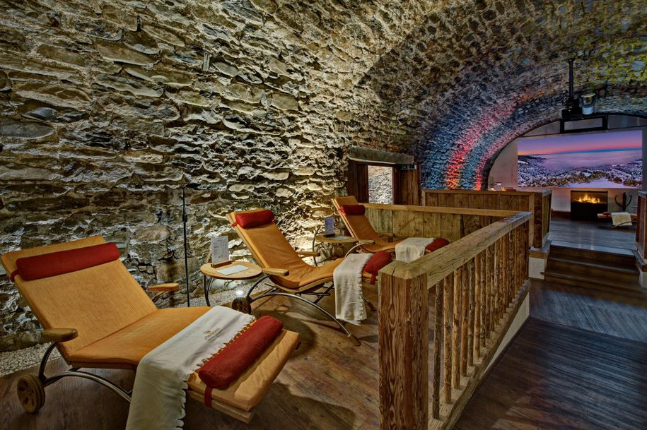 Königshof SPA "Großes Felsengewölbe"