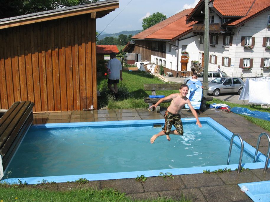 Öffentliches kleines Schwimmbad