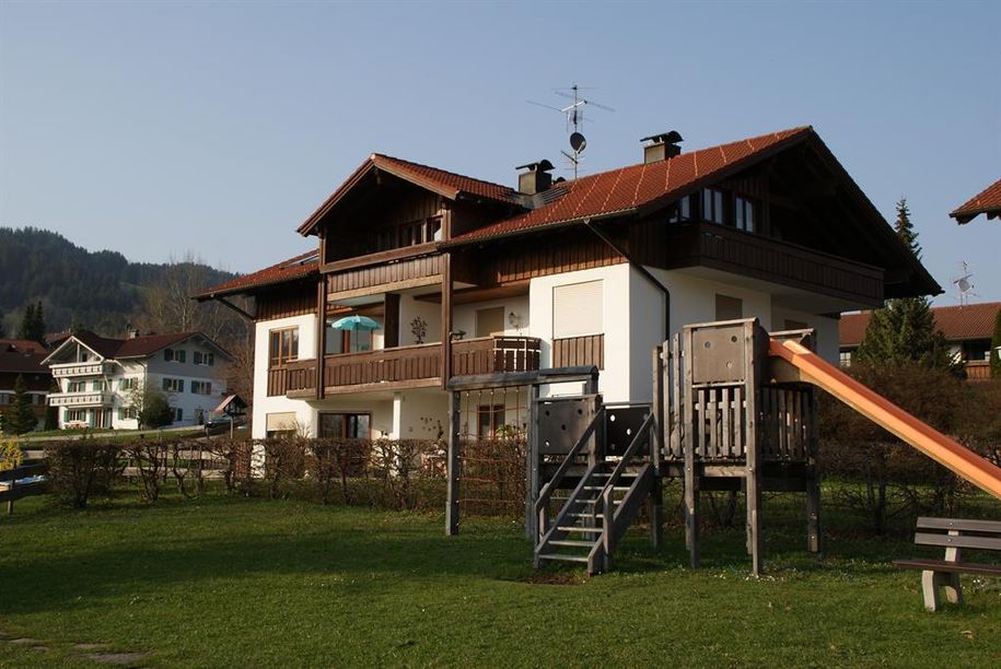 Spielplatz am Haus