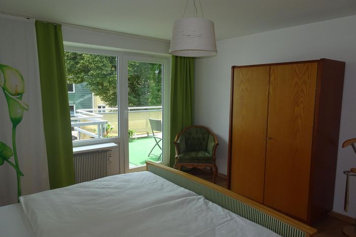 Balkonzugang vom Schlafzimmer