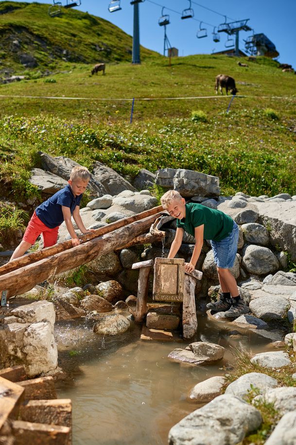 Wasspiele_für_die_Kleinen © OK BERGBAHNEN, Christian Seitz