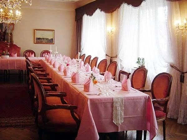 Tafel im Festsaal