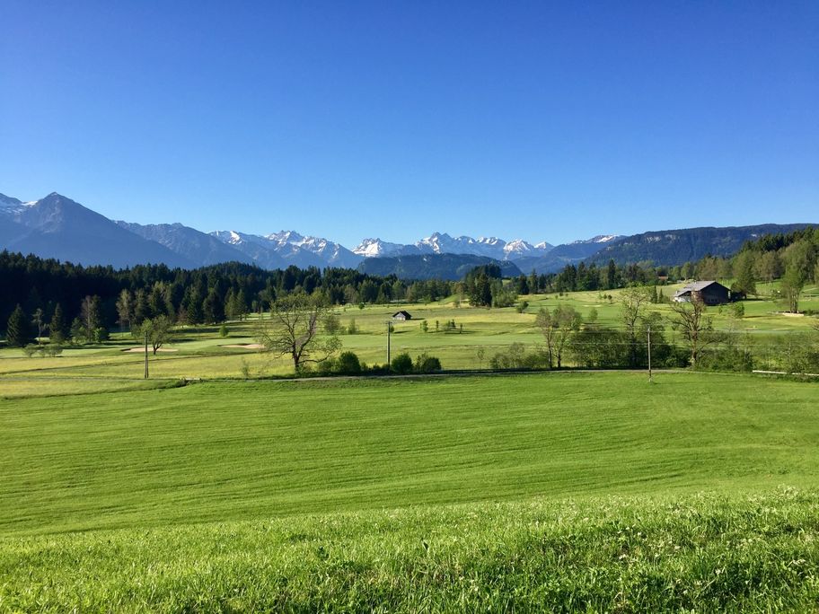 Blick in die Berge bei Bolsterlang