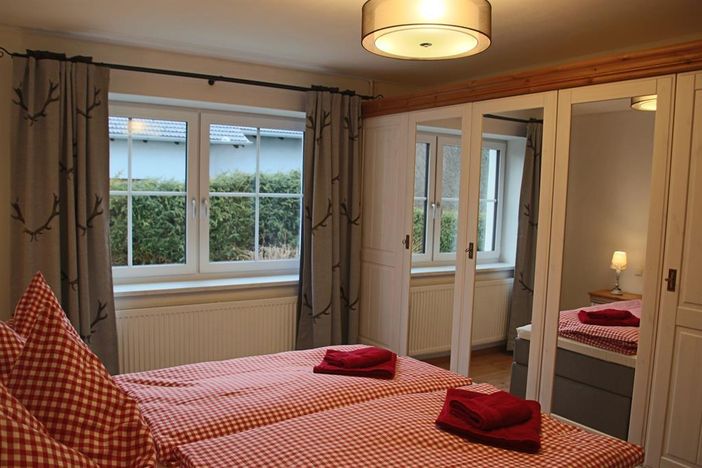 Schlafzimmer rechts