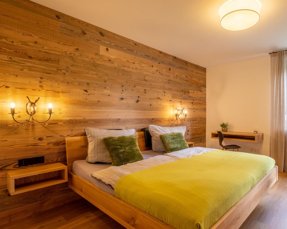 Schlafzimmer 1
