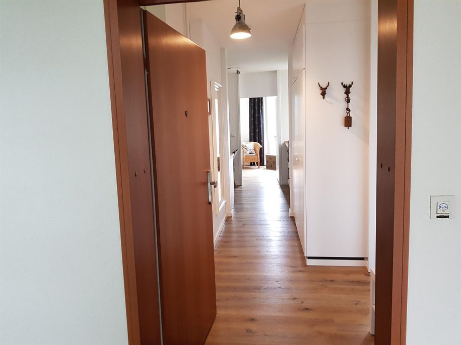 Eingangstür Blick in das Apartment