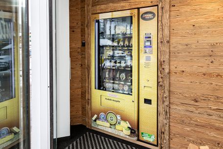 Käseautomat Riezlern Schönegger Käse-Alm