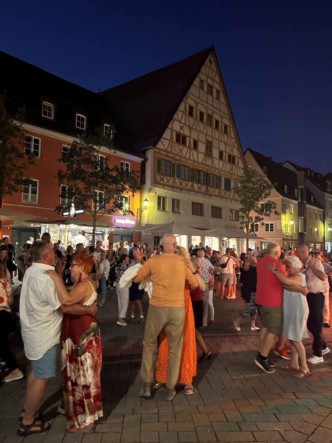 2025 Tanz auf dem Weinmarkt-ah03