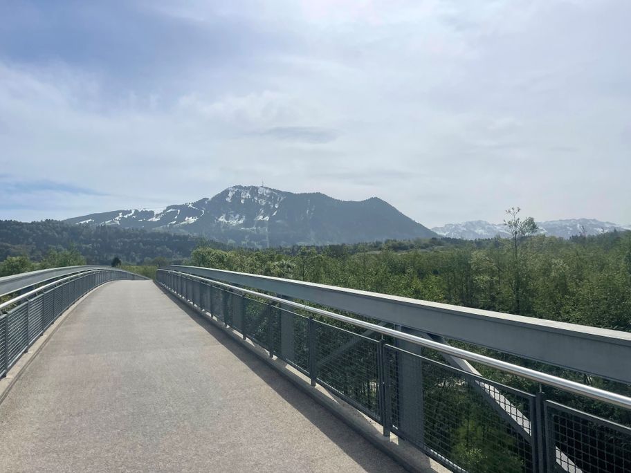 Illerbrücke mit Grünten im Blick