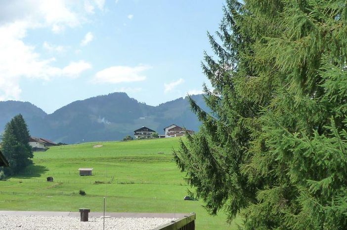 Blick auf die Hörnerbahn vom Balkon