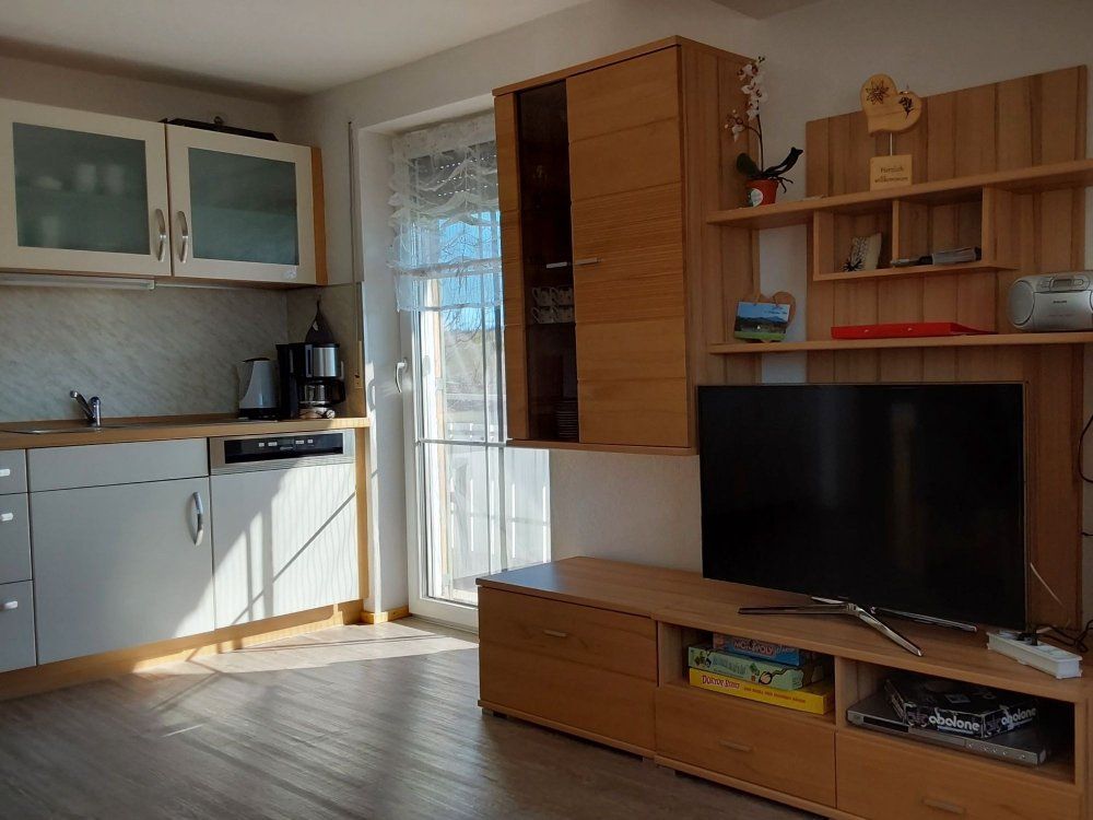 WOHNKÜCHE ZUGANG ZUM BALKON
