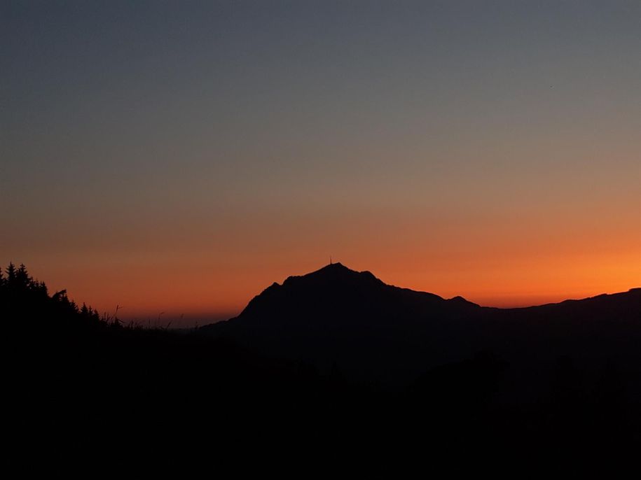 Sonnenaufgang am Sonderdorfer Kreuz