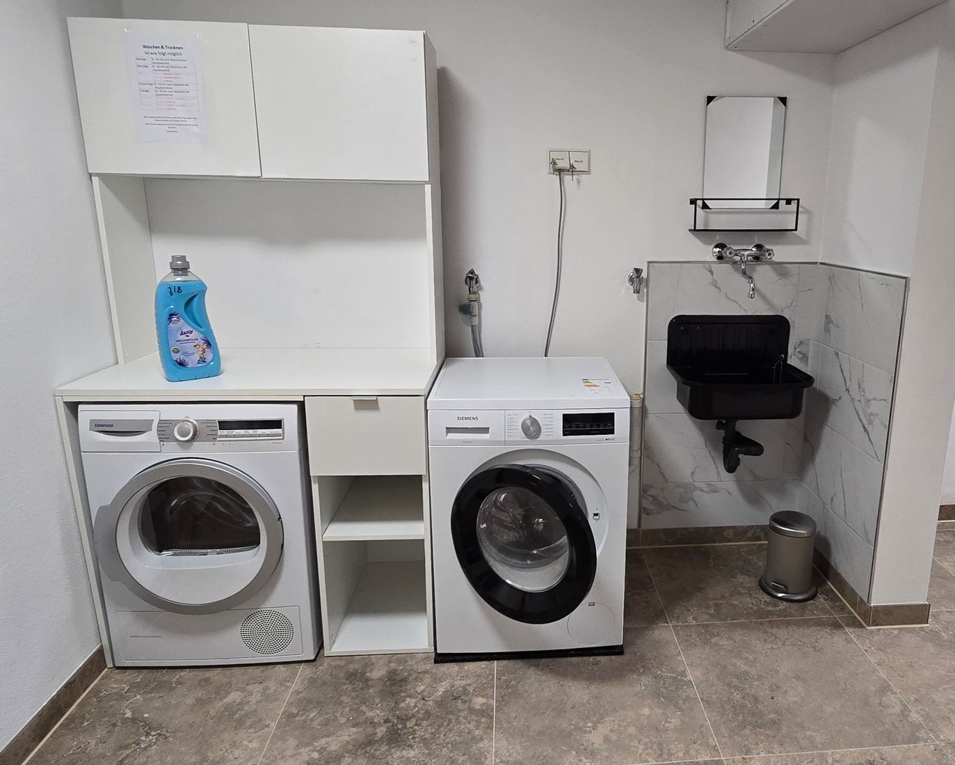 Im Haus: Waschmaschine & Trockner