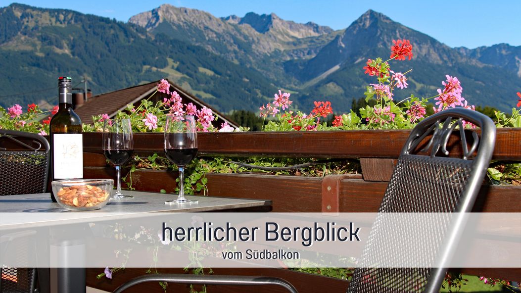 Biohof Burger Bergblick Südbalkon