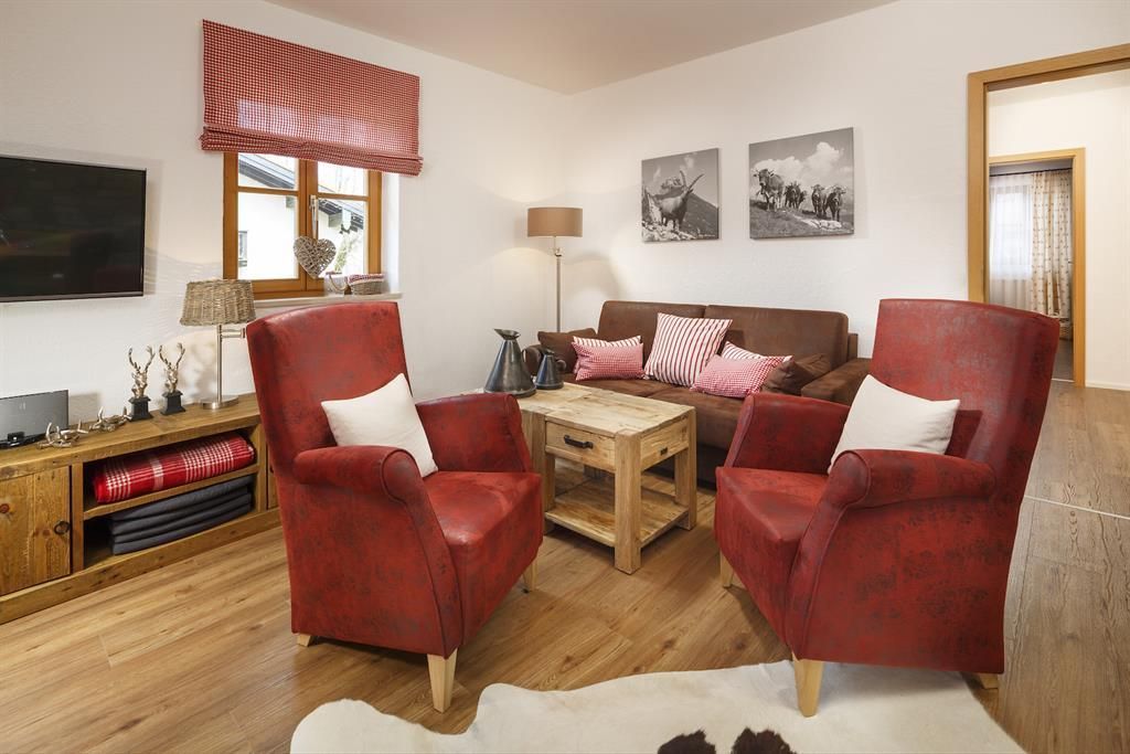 Ferienwohnung Alpenchalet / Wohnung Almrausch