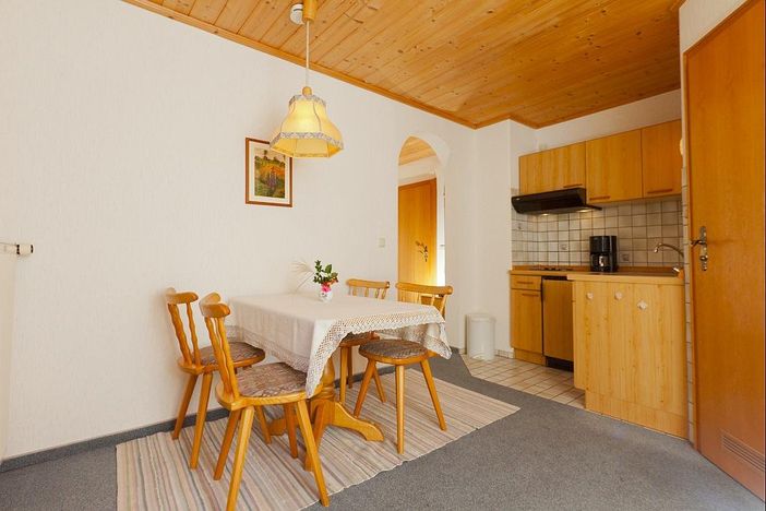 Wohnung 1 Esszimmer