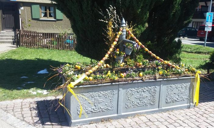 Osterbrunnen_in_Steibis