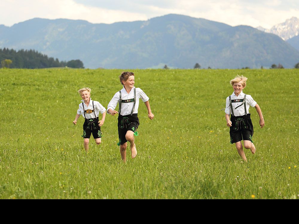 beiunshabenihrekinderrichtigvielplatzzumspringen