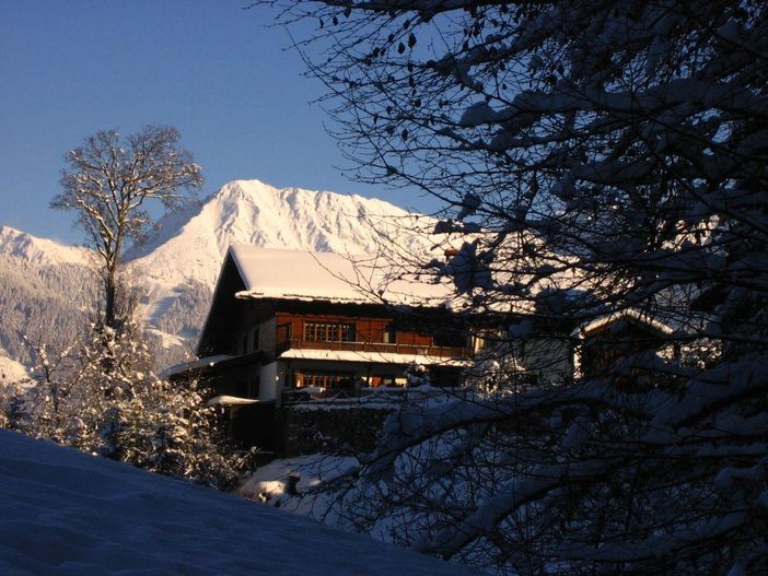 Haus Kuhn im Winter