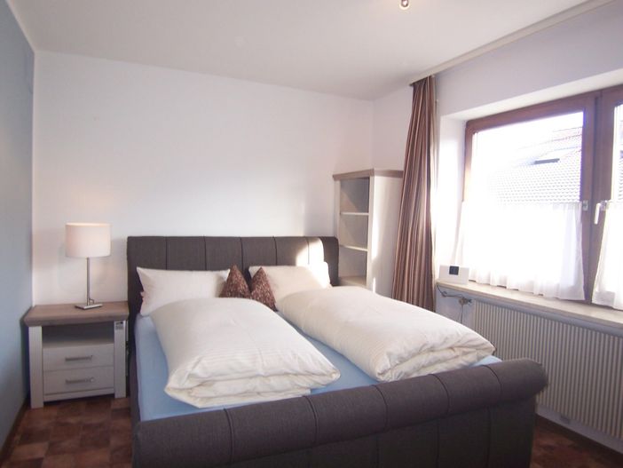 Schlafzimmer 1 im EG