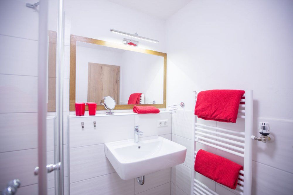 Alpenstyle2: Bad mit Dusche und WC